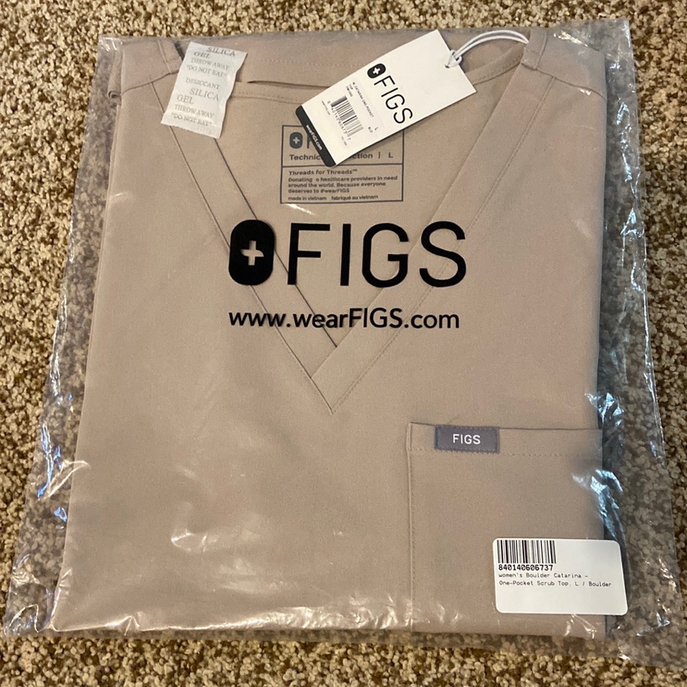 Women’s FIGS - color: boulder - size large - Catarina one pocket scrub top